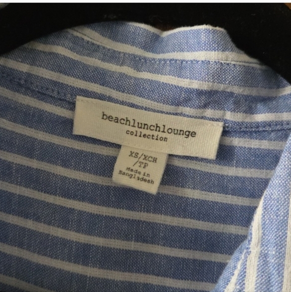 beachlunchlounge NWT Blue & White Striped Short-Sleeve Button Down Shirt - Picture 4 of 8